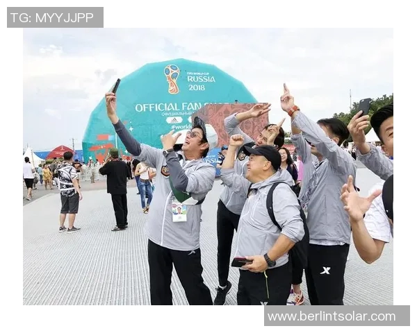 足球明星名片特效高清图片展示让你感受球场魅力与明星风采