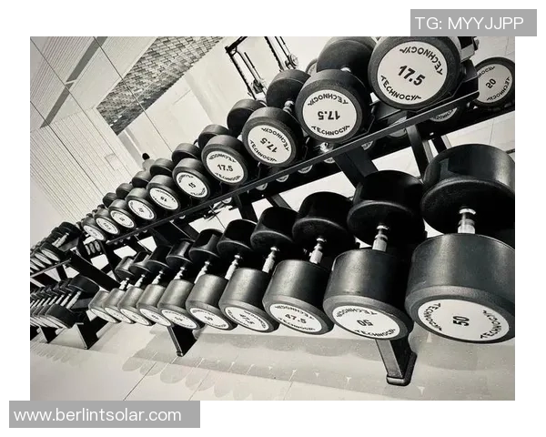 一周哑铃健身计划全面指南助你塑造完美身材与力量提升